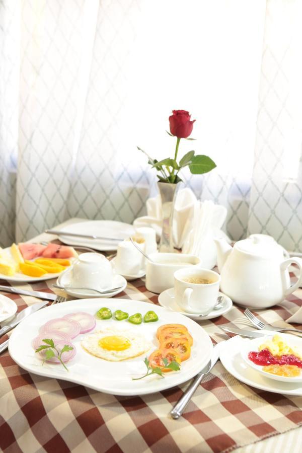 Rahnile Hotel บาเฮอร์ดาร์ ภายนอก รูปภาพ