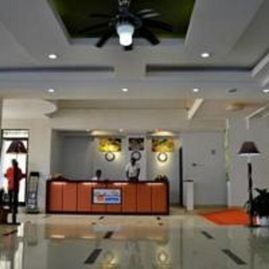 Rahnile Hotel บาเฮอร์ดาร์ ภายนอก รูปภาพ