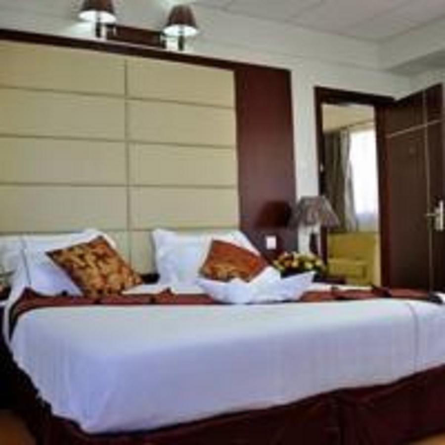 Rahnile Hotel บาเฮอร์ดาร์ ภายนอก รูปภาพ