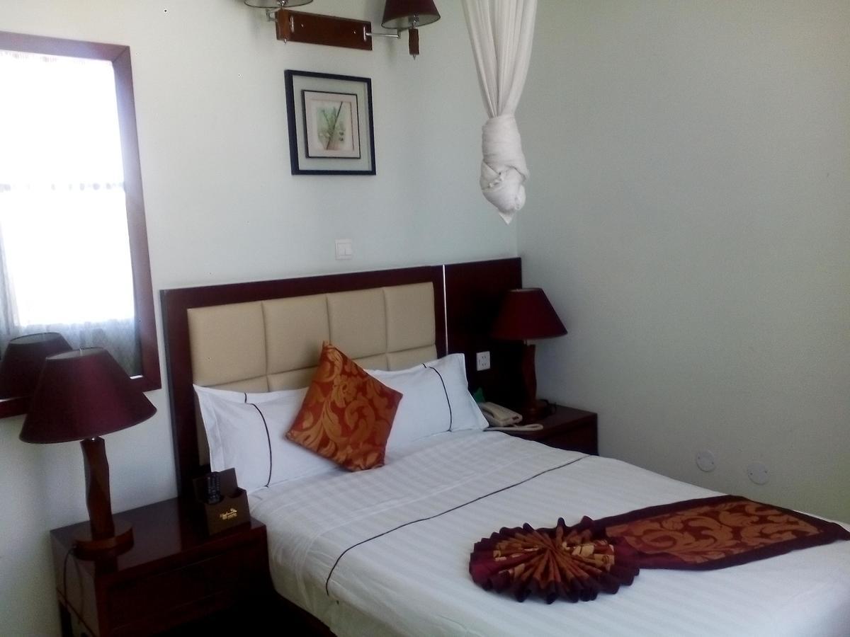 Rahnile Hotel บาเฮอร์ดาร์ ภายนอก รูปภาพ
