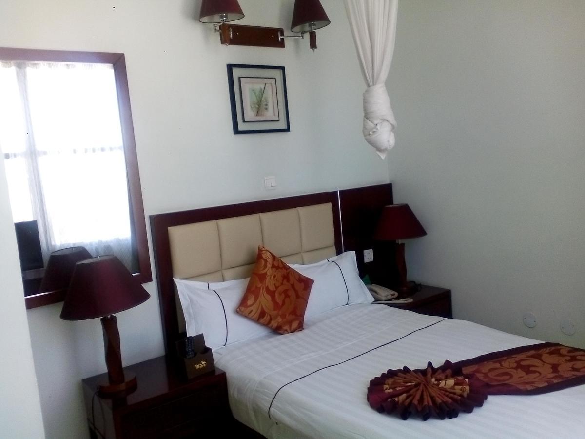 Rahnile Hotel บาเฮอร์ดาร์ ภายนอก รูปภาพ