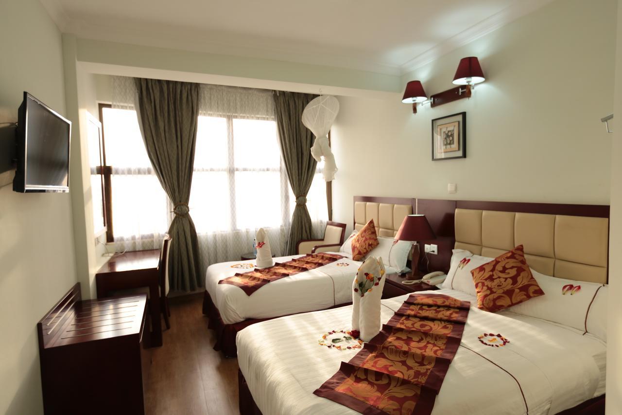 Rahnile Hotel บาเฮอร์ดาร์ ภายนอก รูปภาพ
