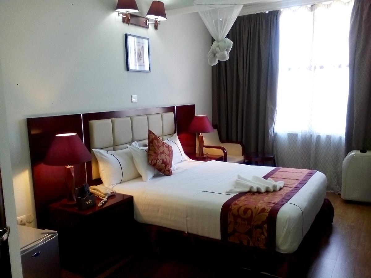 Rahnile Hotel บาเฮอร์ดาร์ ภายนอก รูปภาพ
