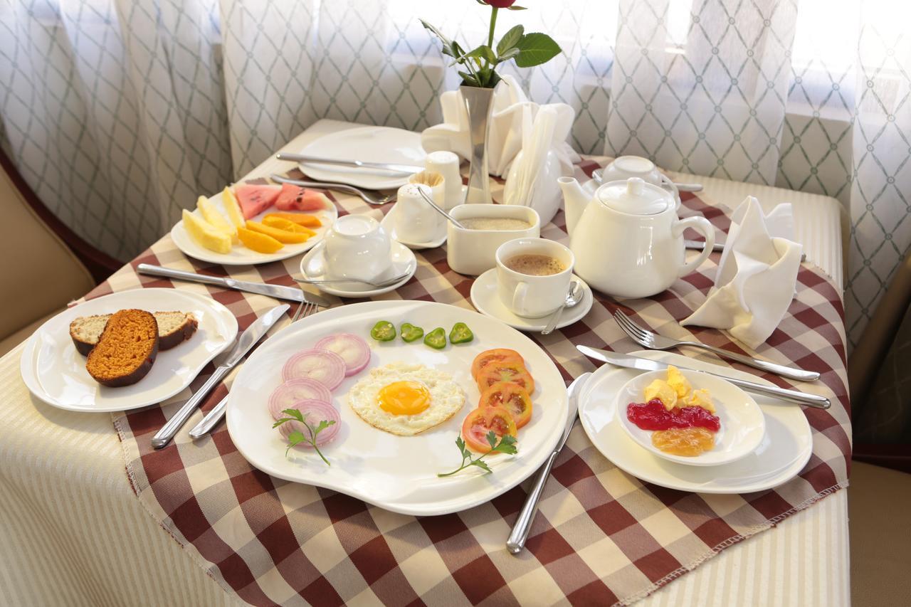 Rahnile Hotel บาเฮอร์ดาร์ ภายนอก รูปภาพ