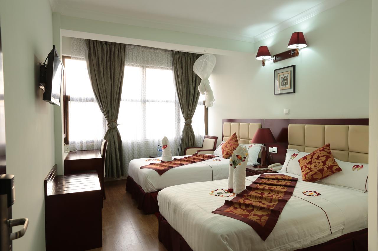 Rahnile Hotel บาเฮอร์ดาร์ ภายนอก รูปภาพ