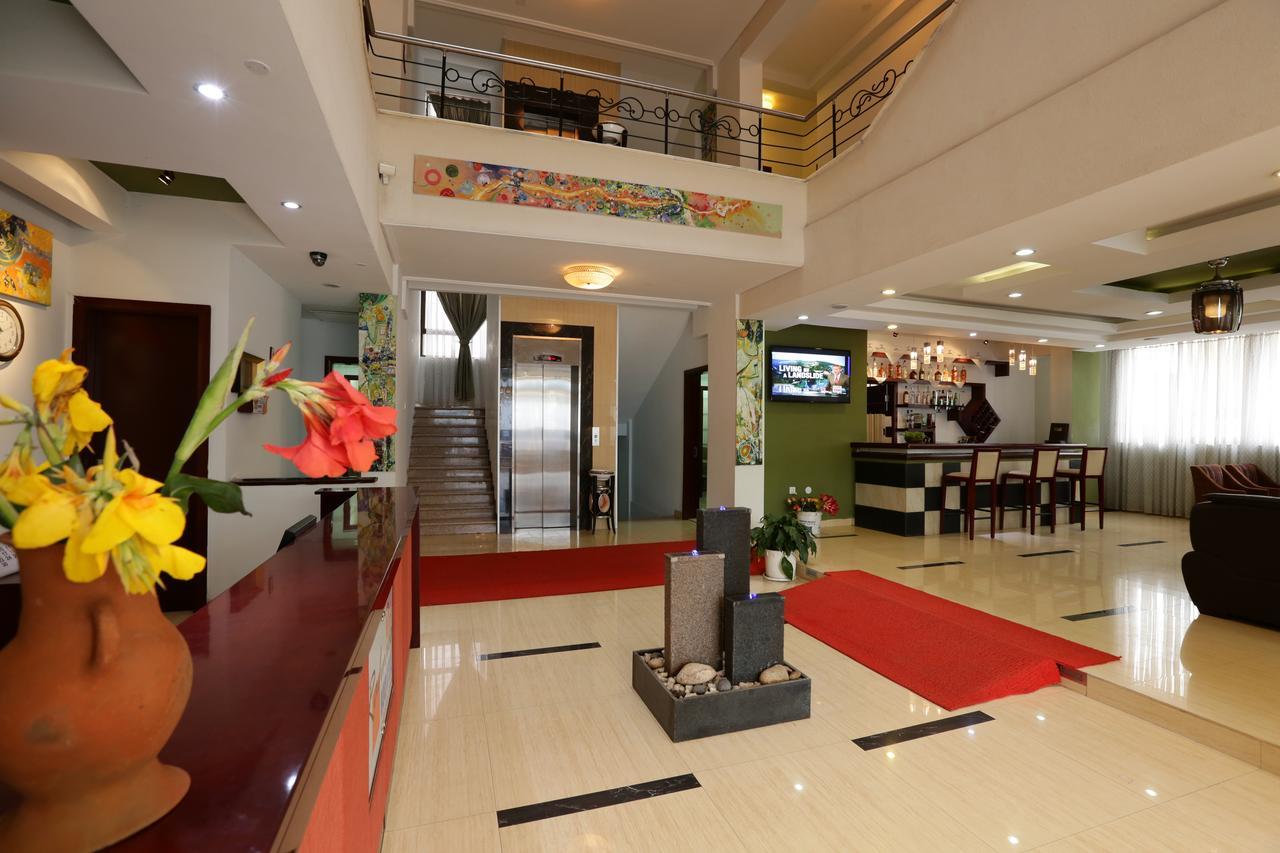 Rahnile Hotel บาเฮอร์ดาร์ ภายนอก รูปภาพ