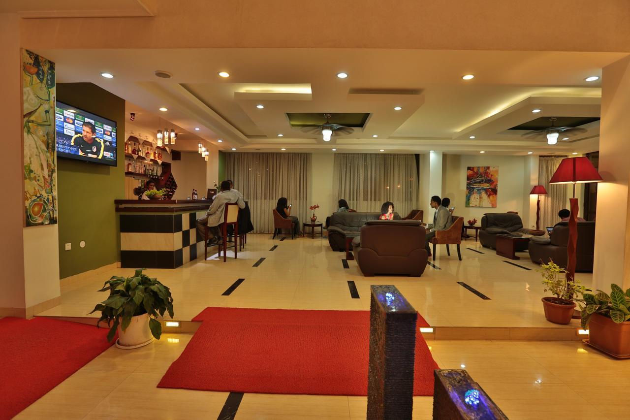 Rahnile Hotel บาเฮอร์ดาร์ ภายนอก รูปภาพ
