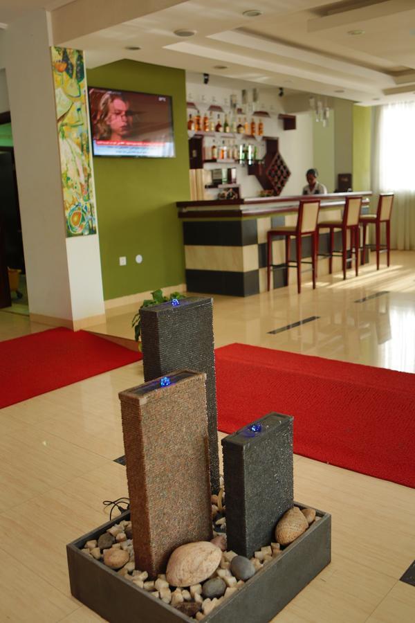 Rahnile Hotel บาเฮอร์ดาร์ ภายนอก รูปภาพ