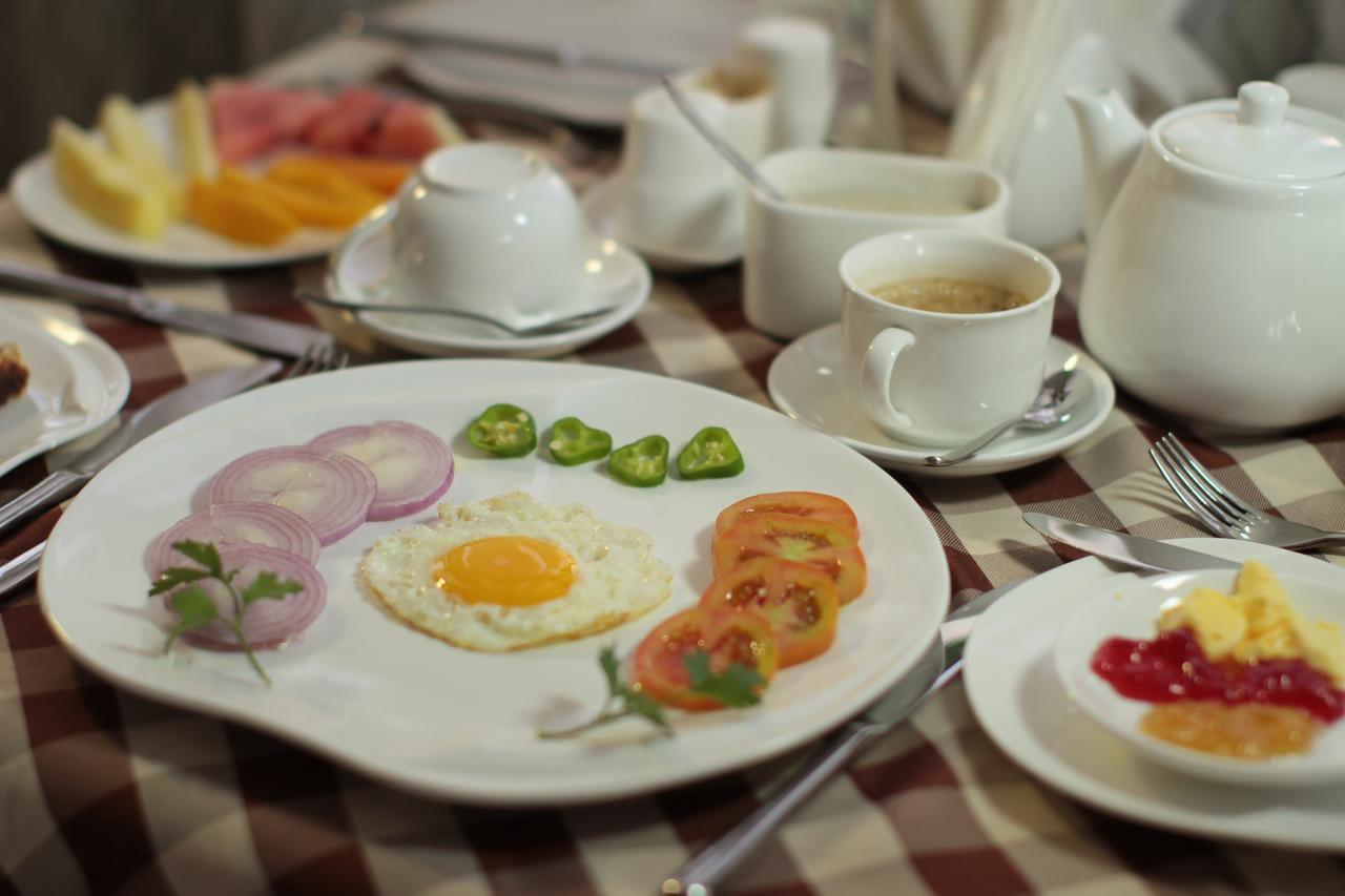 Rahnile Hotel บาเฮอร์ดาร์ ภายนอก รูปภาพ